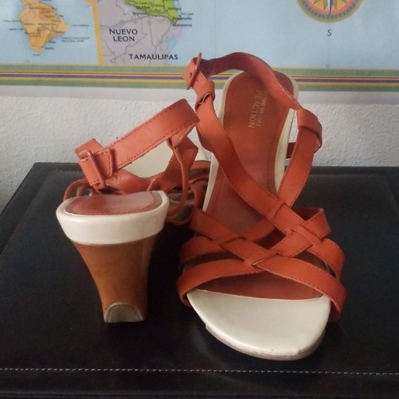 Kenneth Cole Brown and Cream Sandle Wedges - Picture 2 of 4